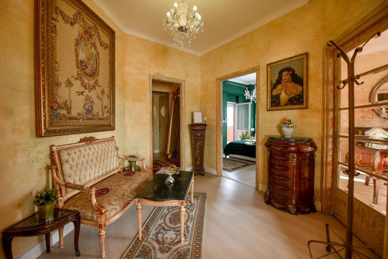 Baroque Splendor: Breathtaking Views & Design Apartment Букурещ Екстериор снимка